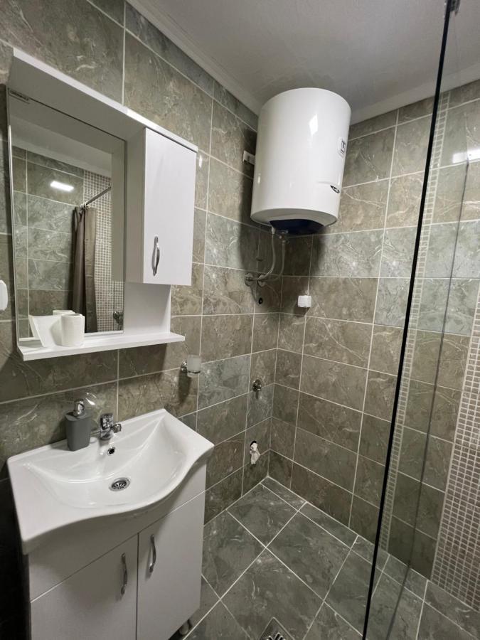 Hidden Villa Apartments Котор Экстерьер фото