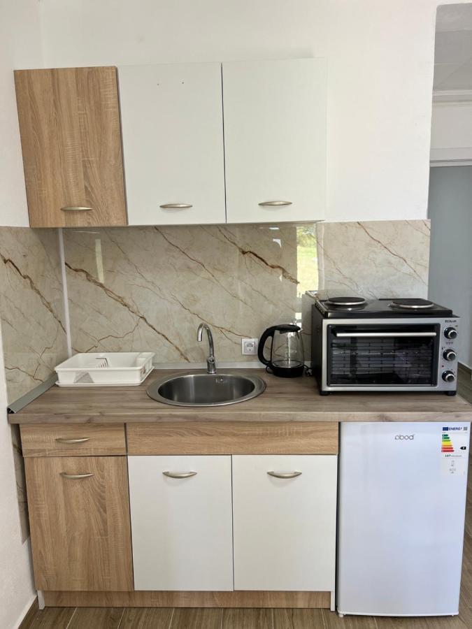 Hidden Villa Apartments Котор Экстерьер фото