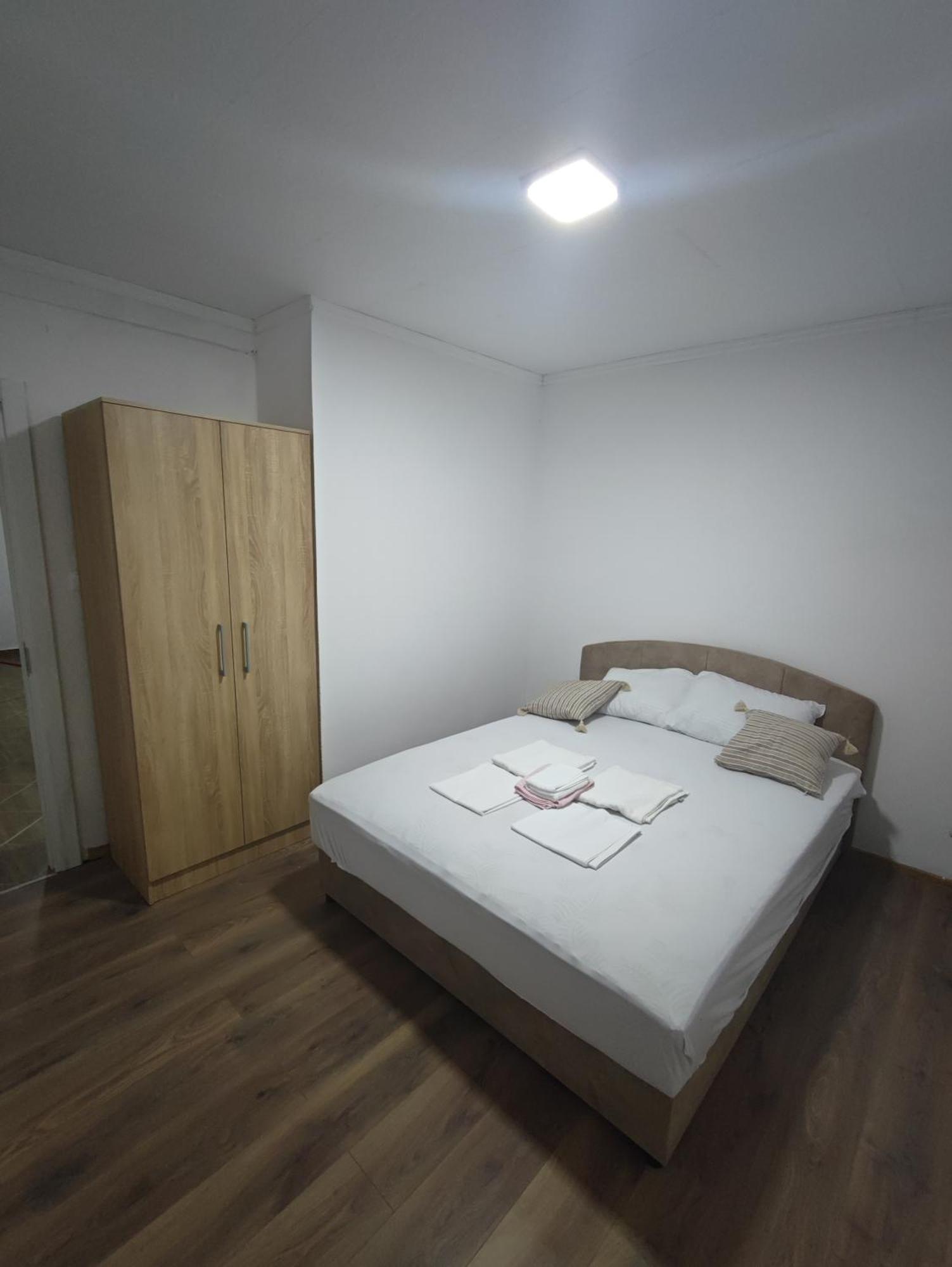 Hidden Villa Apartments Котор Экстерьер фото