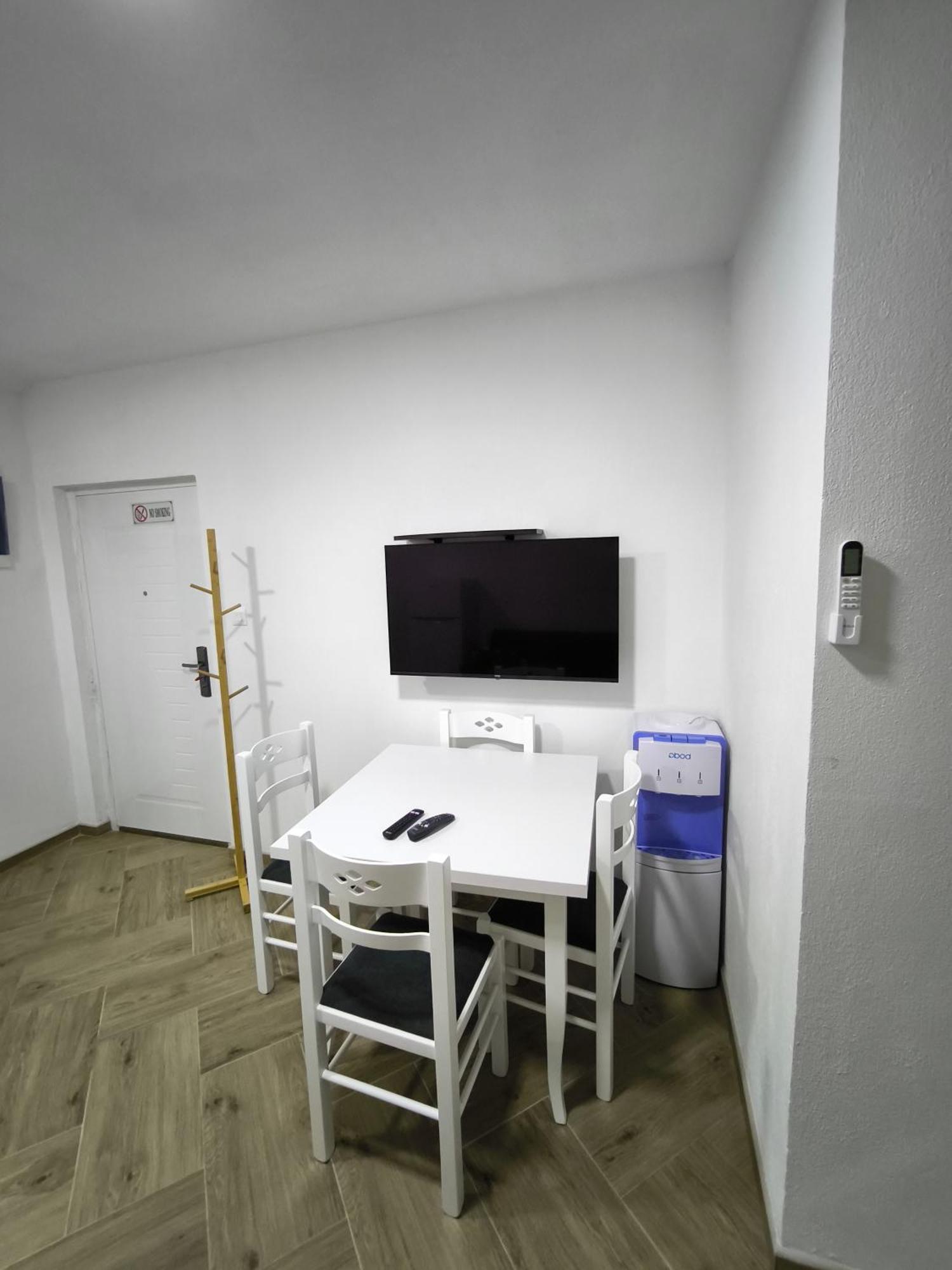 Hidden Villa Apartments Котор Экстерьер фото