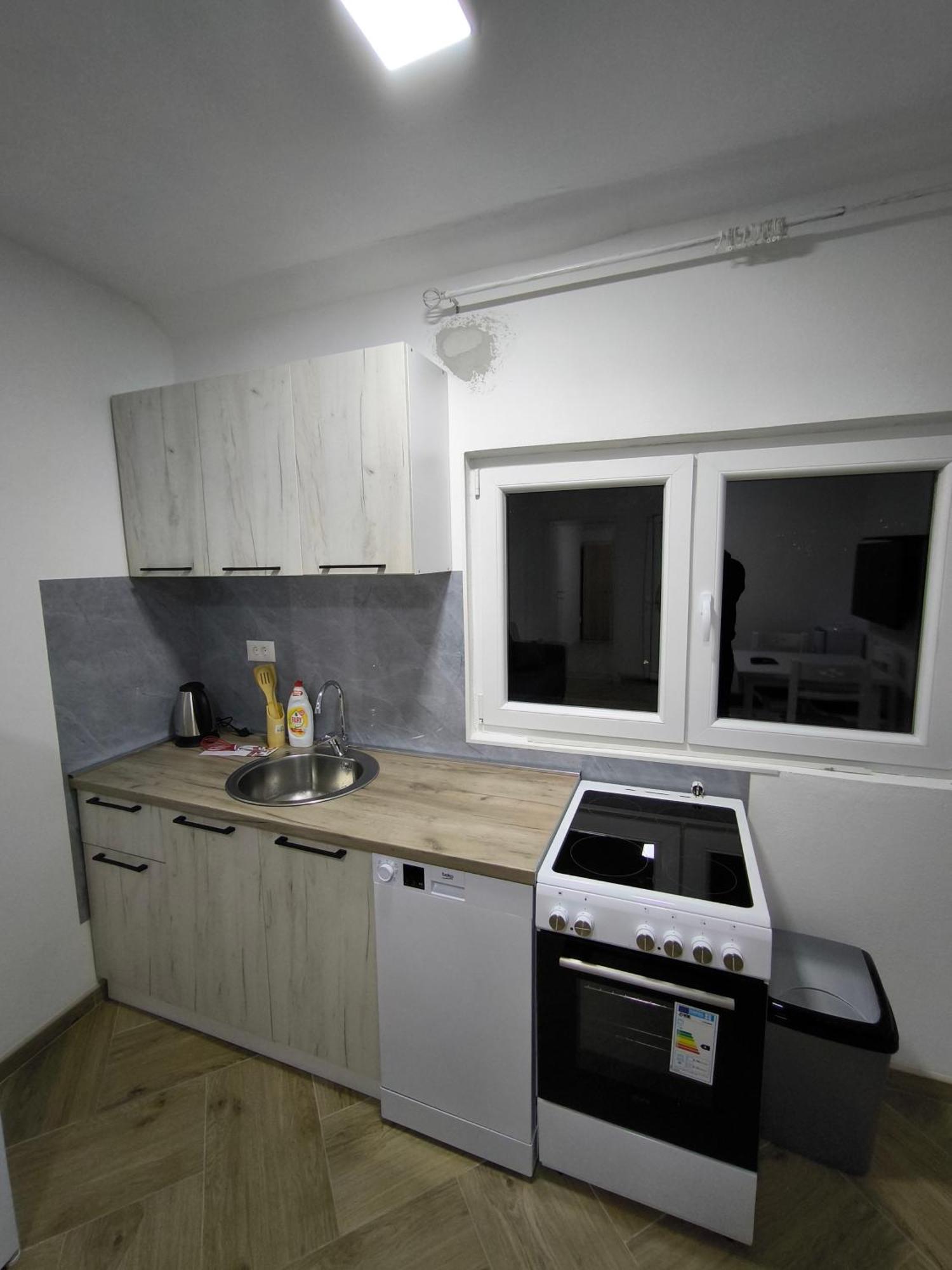 Hidden Villa Apartments Котор Экстерьер фото